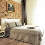 Emi Aparthotel