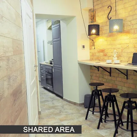 アパートホテル Emi