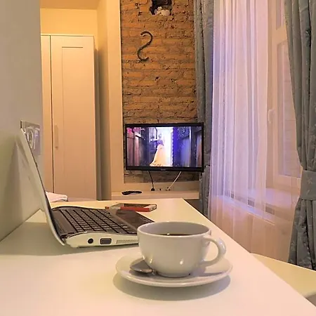 Emi Aparthotel