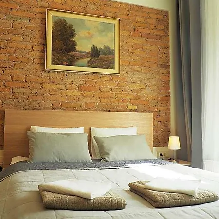 Aparthotel Emi 3*